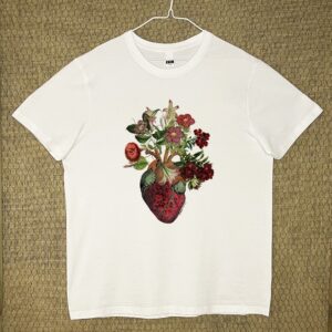 Camiseta Unisex Corazón Flores