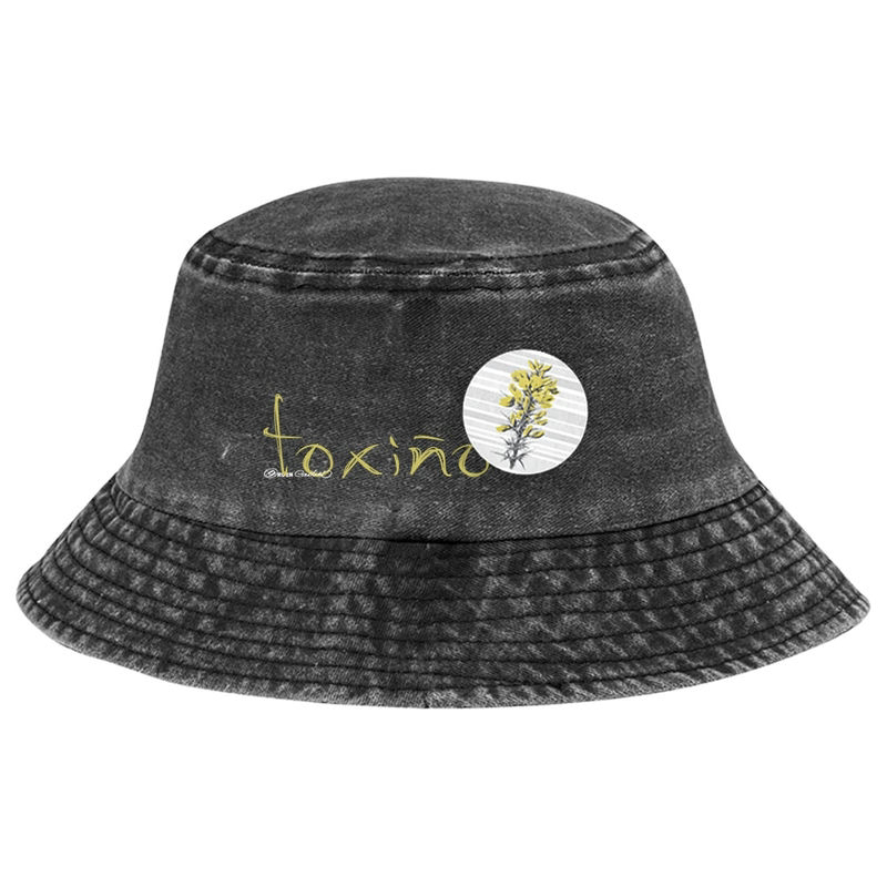 Desgastado negro con chapa Toxiño