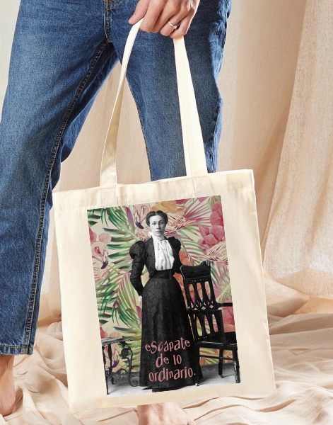 Tote Bag Chica Con Silla - Imagen 2